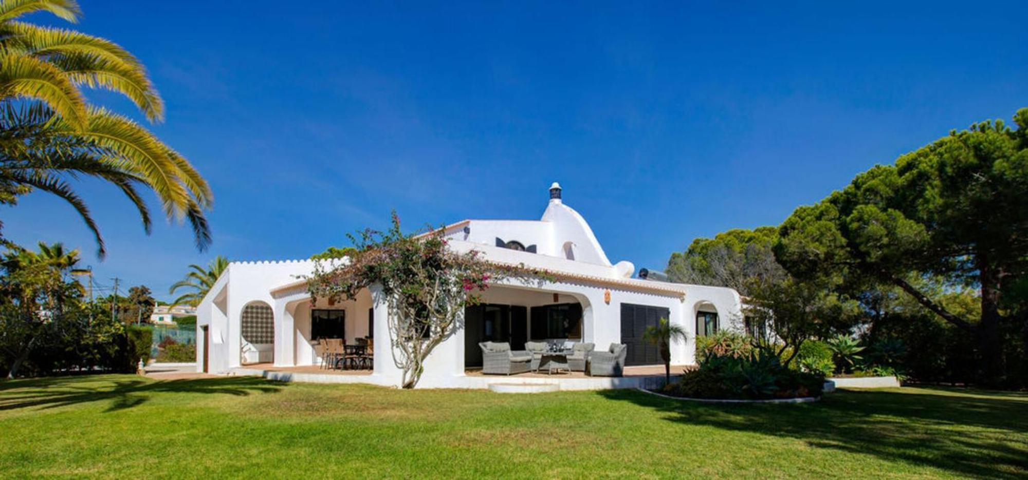 Villa Barlavento - Stunning 4-Bedroom Villa With Tennis Court カルヴォエイロ エクステリア 写真
